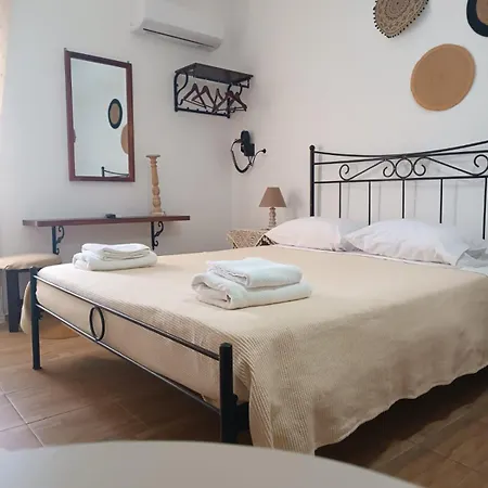 Pension Ilias - Chora Aparthotel Amorgos